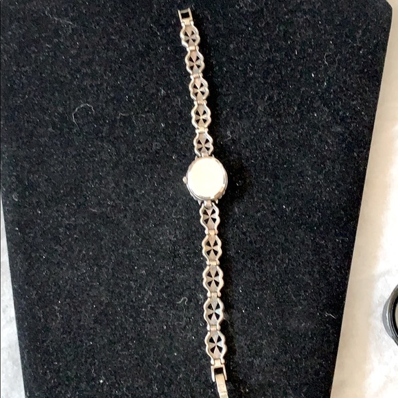 Watch w/Black crystal & black metal quartz guc - Picture 7 of 9